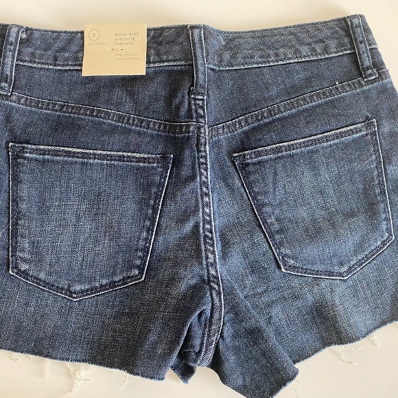 NWT universal thread high rise dark wash shorts - Picture 4 of 4